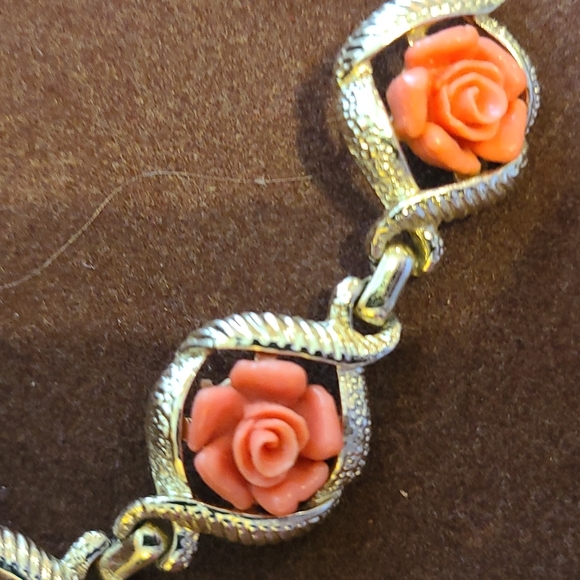 Sarah Coventry rose bracelet - Picture 3 of 8